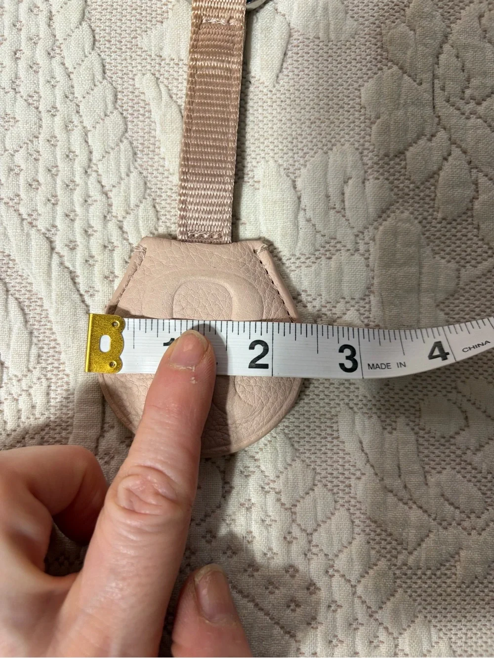 NWOT Lululemon leather key chain holder light pink great gift neutral quiet luxu